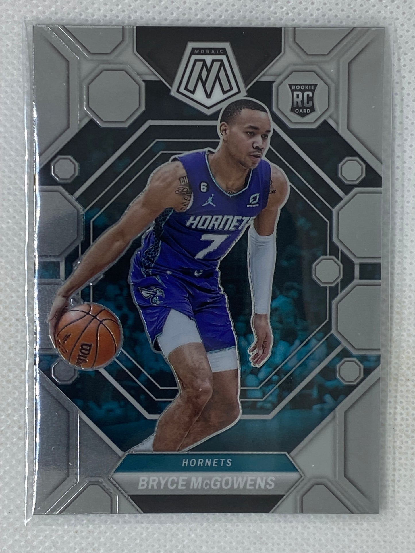 2022-23 Panini Mosaic Bryce McGowens #242 Rookie Card Charlotte Hornets