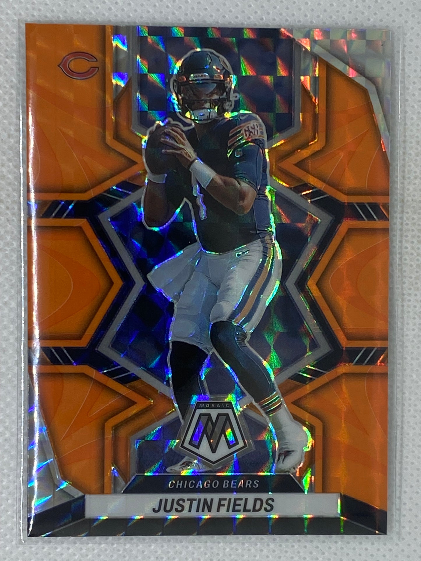 2022-23 Panini Mosaic Justin Fields Reactive Orange Prizm #33 Chicago Bears SP