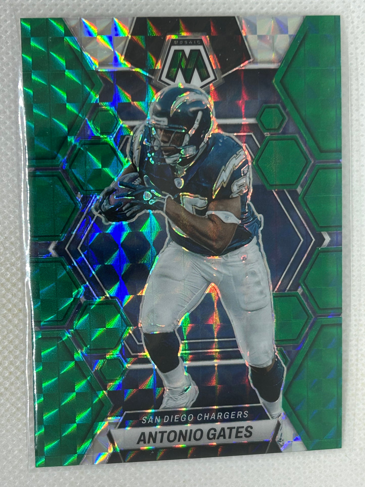 2023 Panini Mosaic #135 Antonio Gates Green Mosaic Prizm San Diego Chargers