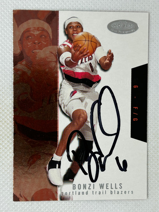 2003-04 Fleer Skybox Hoops #13 Bonzi Wells Portland Trailblazers Signed Card