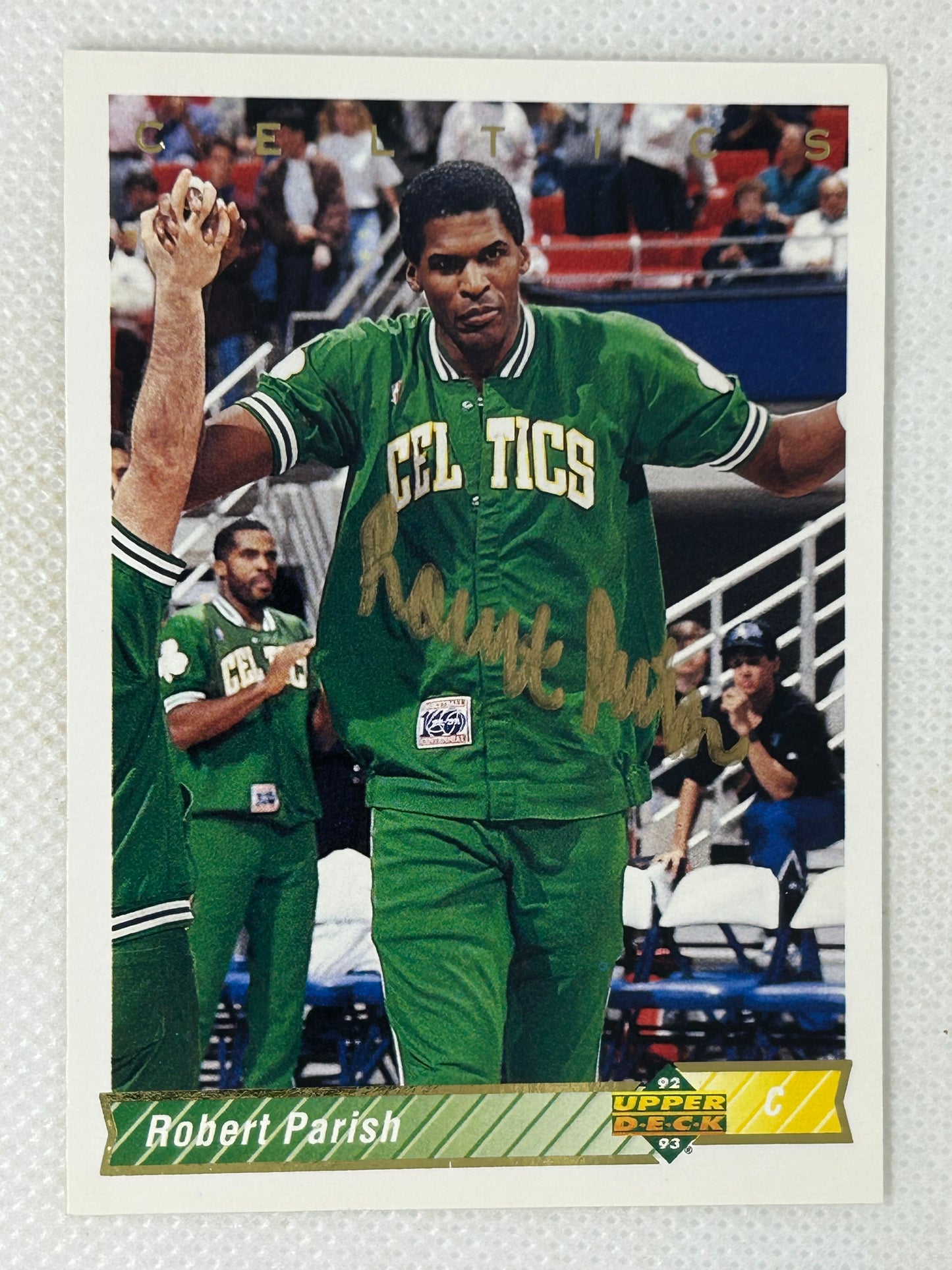 1992-93 Upper Deck #179 Robert Parish Boston Celtics Gold Ink Signed Card