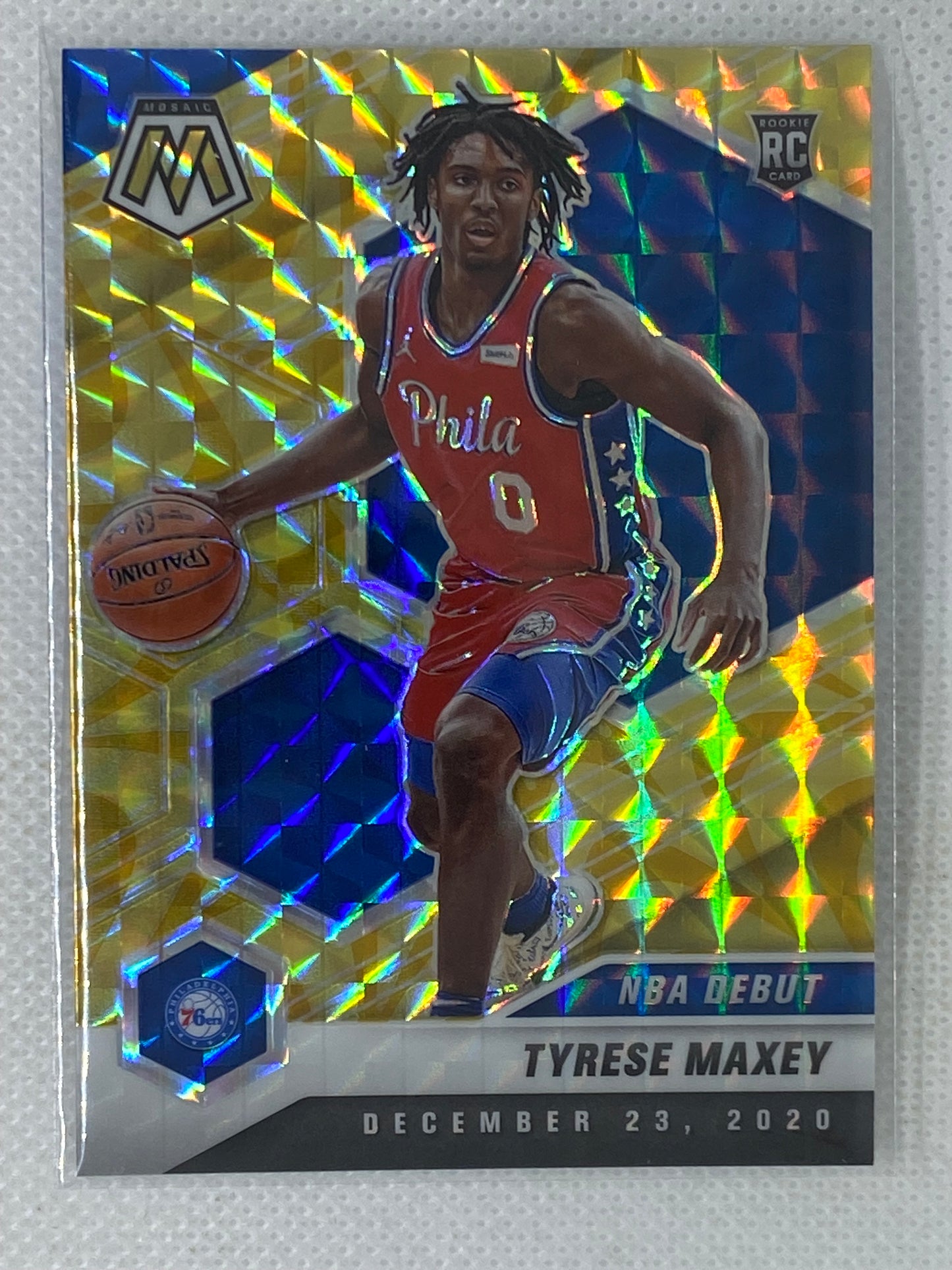 2021-22 Panini Mosaic Tyrese Maxey Yellow Reactive Prizm NBA Debut Rookie #263 Philadelphia 76ers