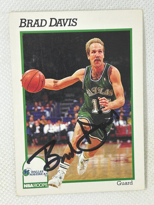 1991-92 Hoops #44 Brad Davis Dallas Mavericks Signed Card