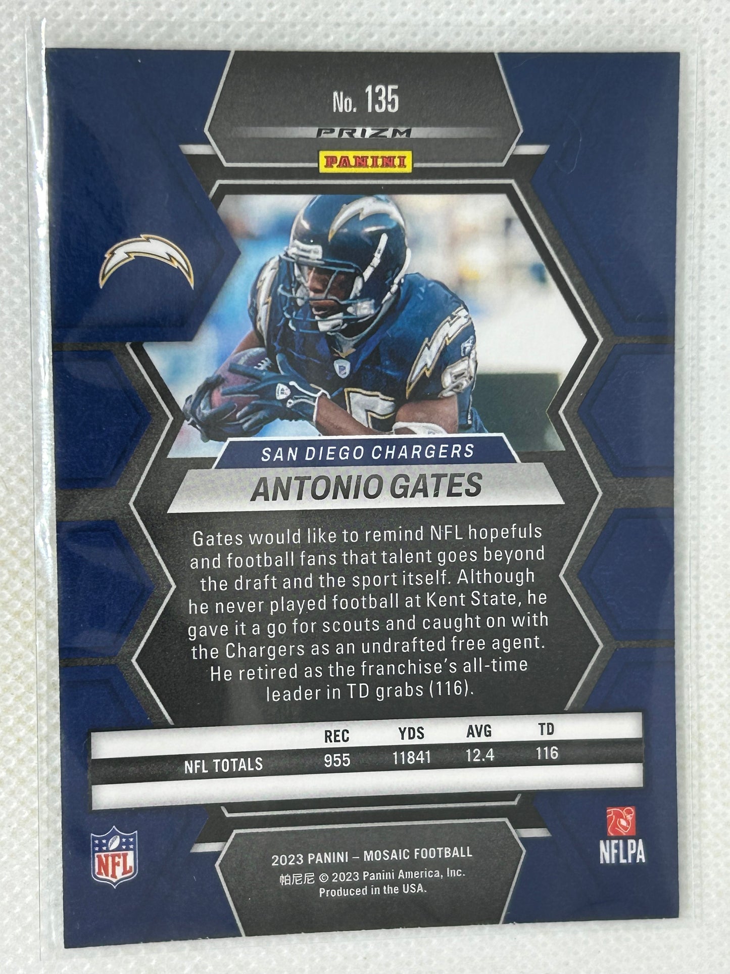 2023 Panini Mosaic #135 Antonio Gates Green Mosaic Prizm San Diego Chargers