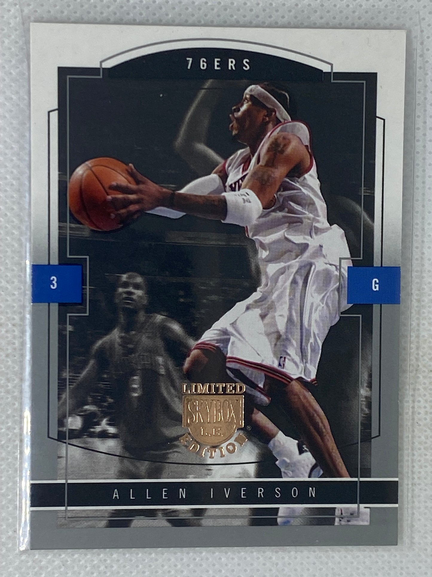 2003-04 Skybox Limited Edition Allen Iverson #97 HOF Philadelphia 76ers