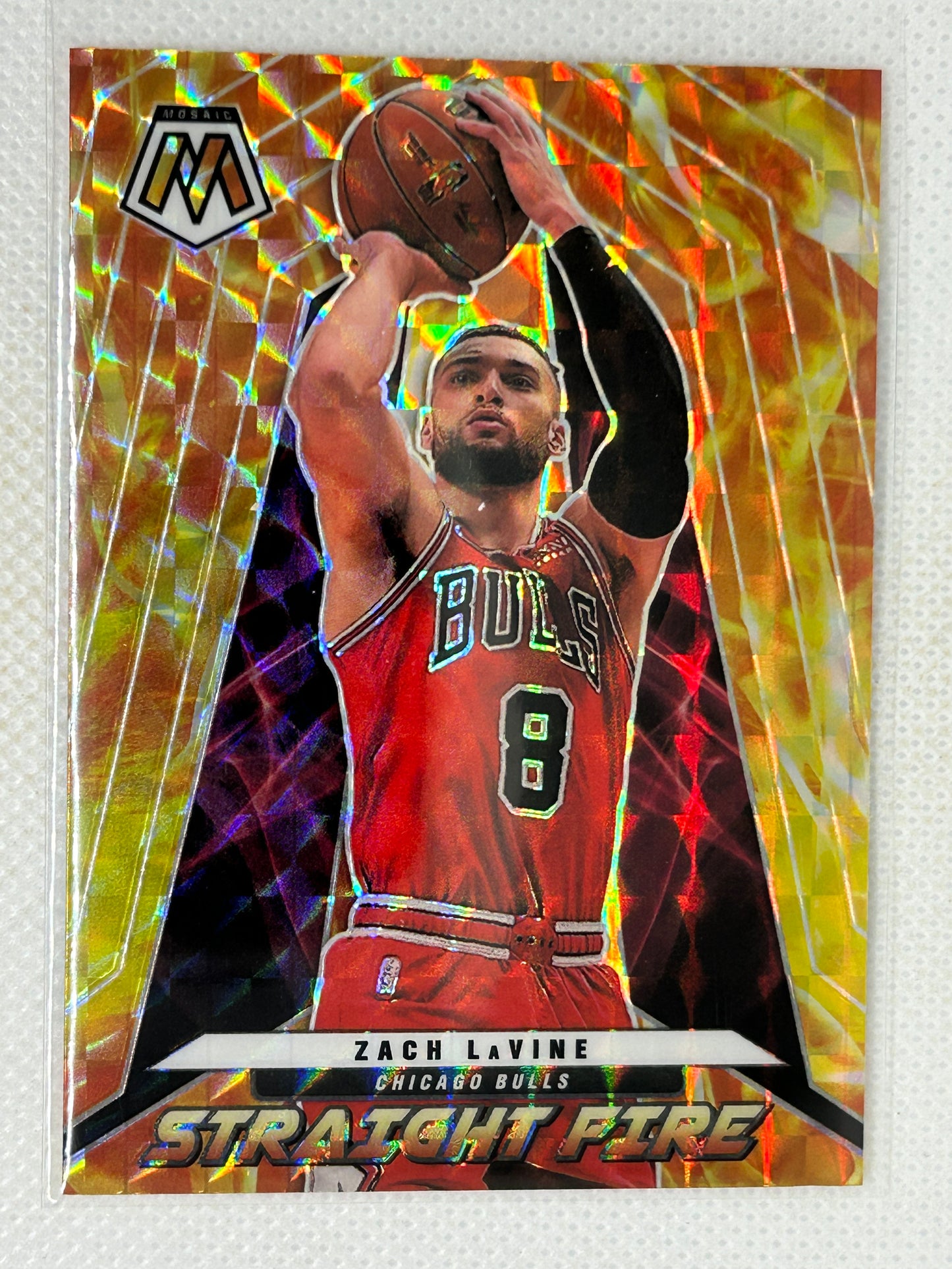 2021-22 Panini Mosaic Zach Lavine Prizm Straight Fire #5 Chicago Bulls