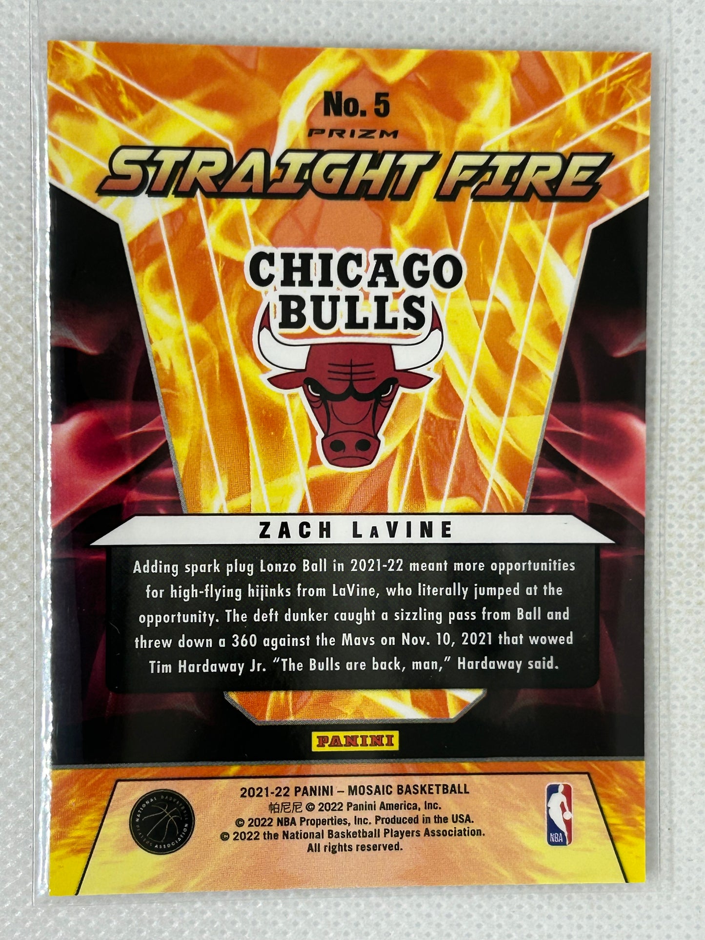 2021-22 Panini Mosaic Zach Lavine Prizm Straight Fire #5 Chicago Bulls