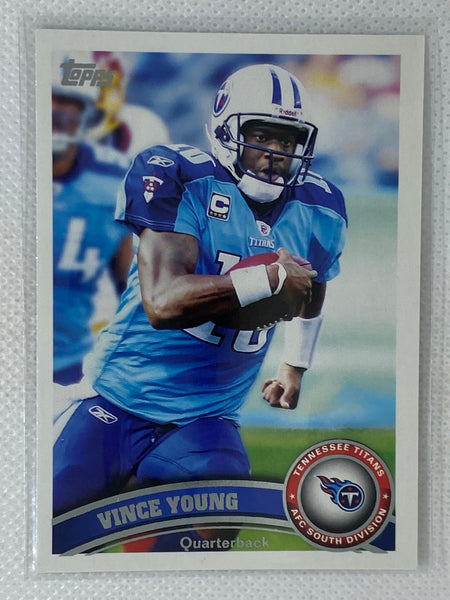 2011 Topps Football Card #166 Vince Young Tennessee Titans