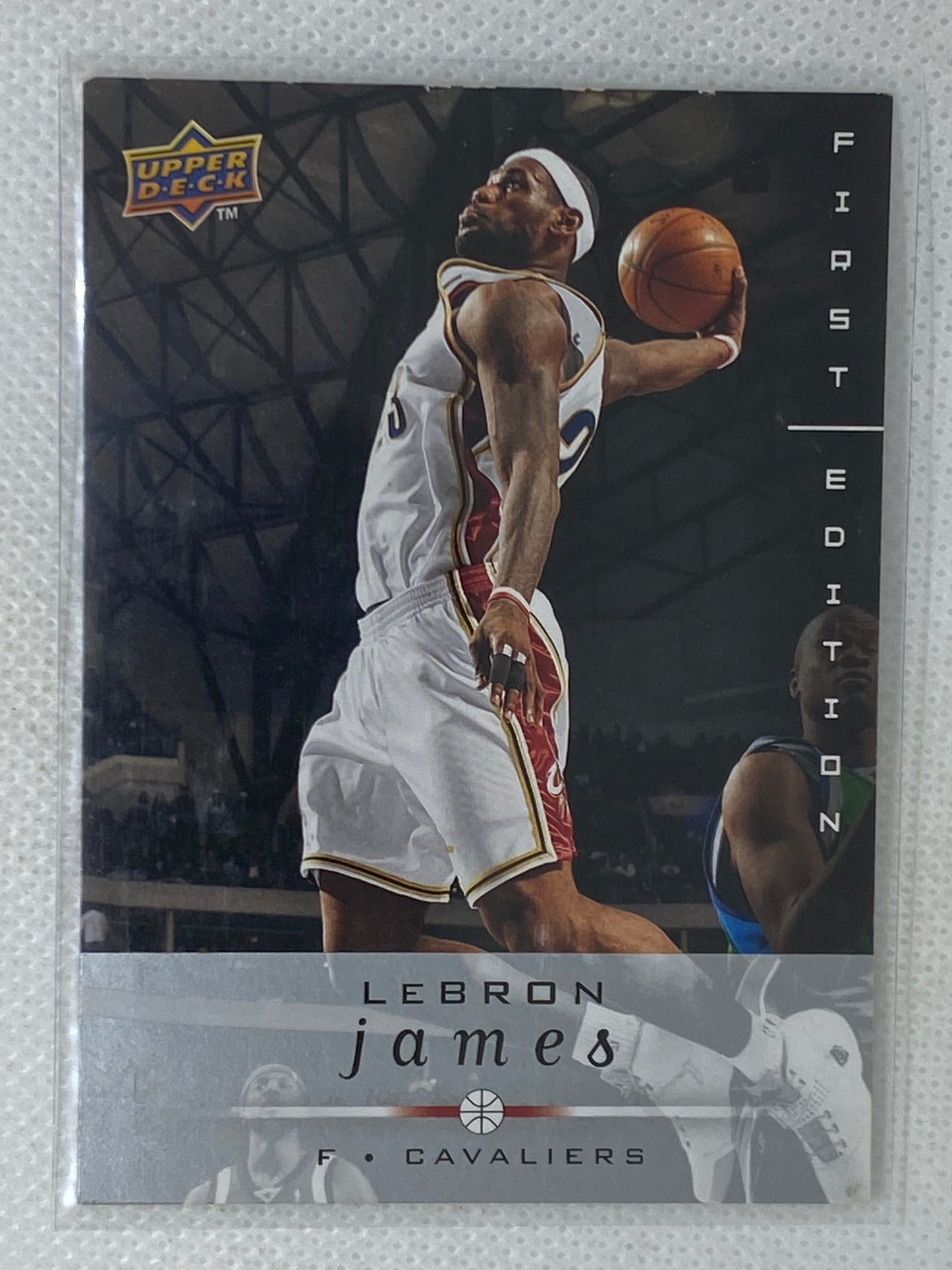 2008-09 Upper Deck First Edition Lebron James #33, Cleveland Cavaliers (Minor Damage)