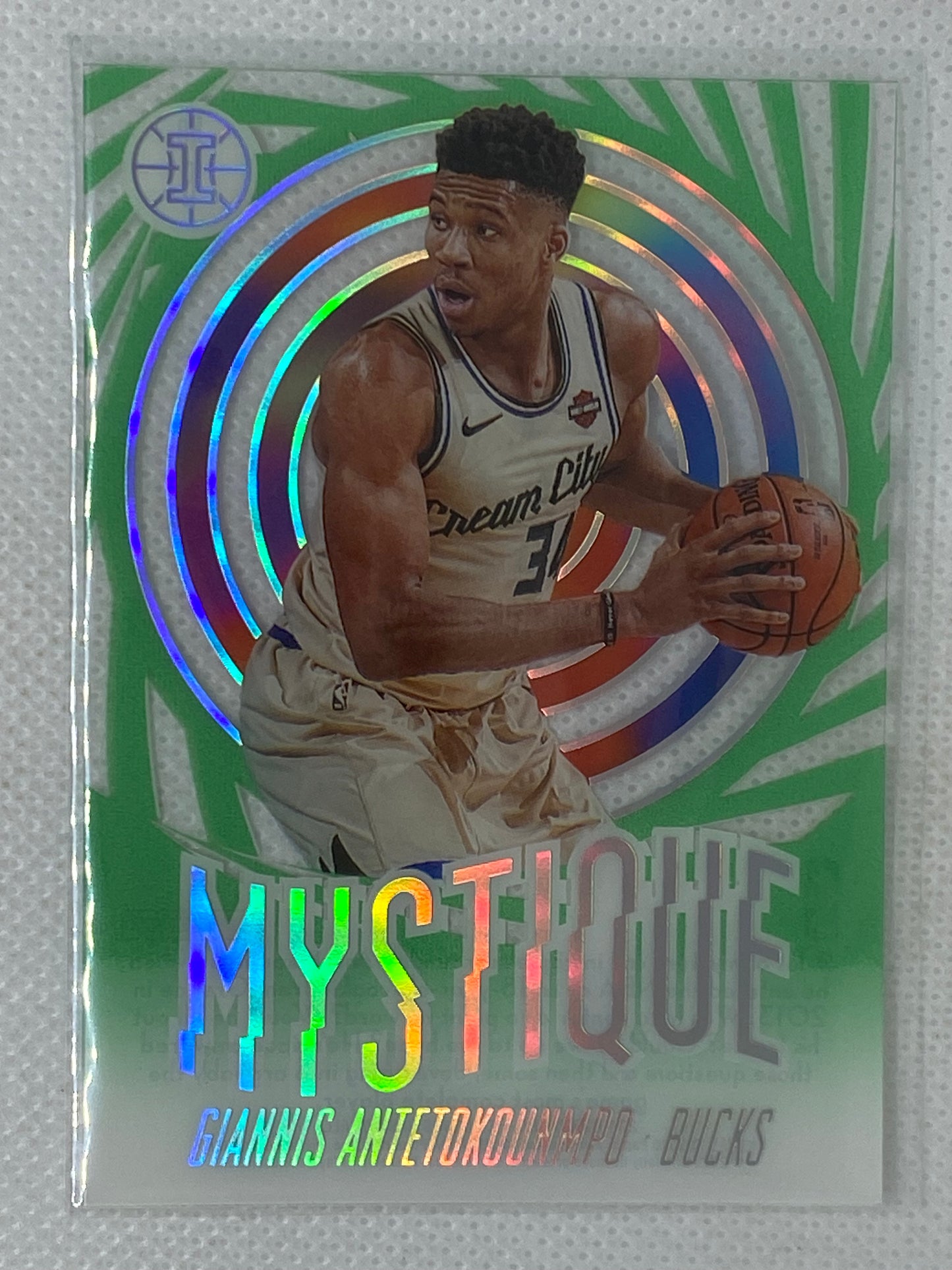 2019-20 Illusion Giannis Antetokounmpo SSP “Mystique” Acetate Emerald SUPER RARE