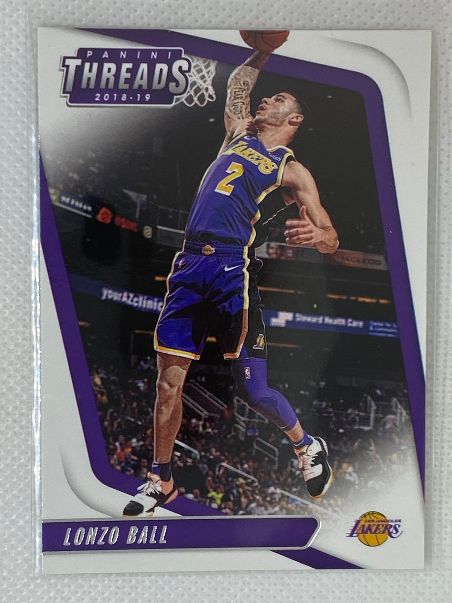 2018-19 Panini Threads Base Lonzo Ball #50 Los Angeles Lakers