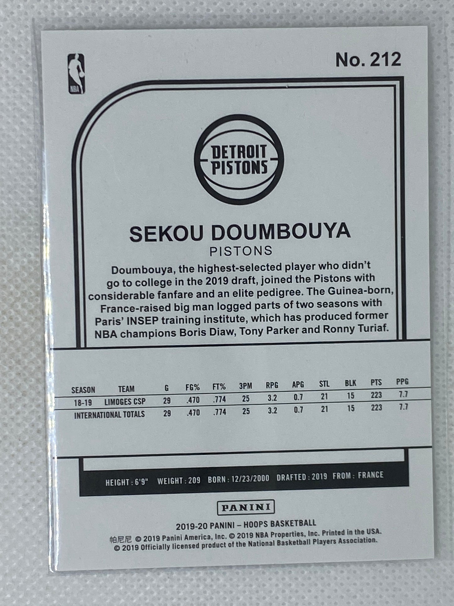 2019-20 NBA Hoops Winter Sekou Doumbouya RC Detroit Pistons Rookie Card # 212