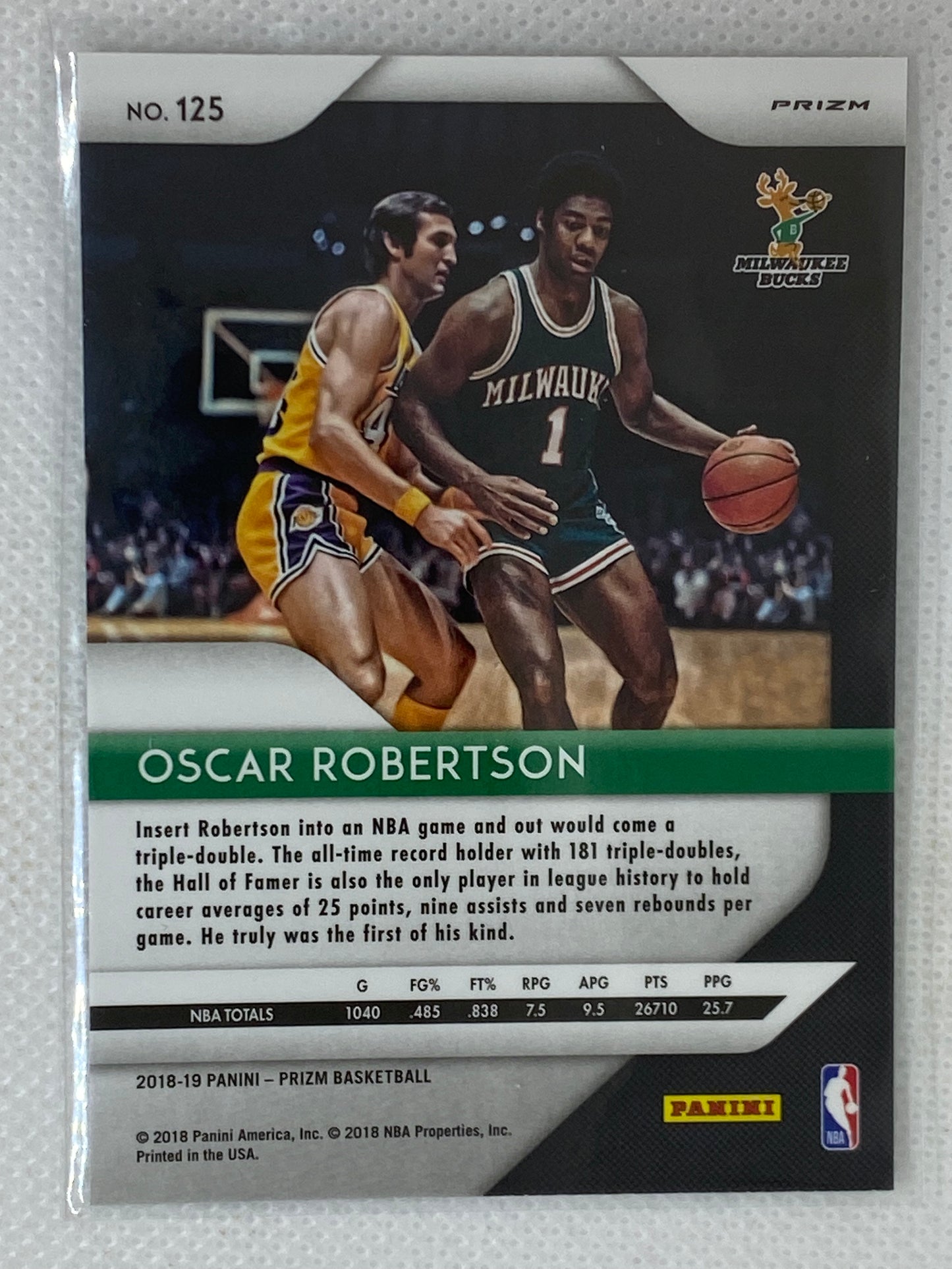 2018-19 Panini Prizm Basketball Green Parallel #125 Oscar Robertson Milwaukee Bucks