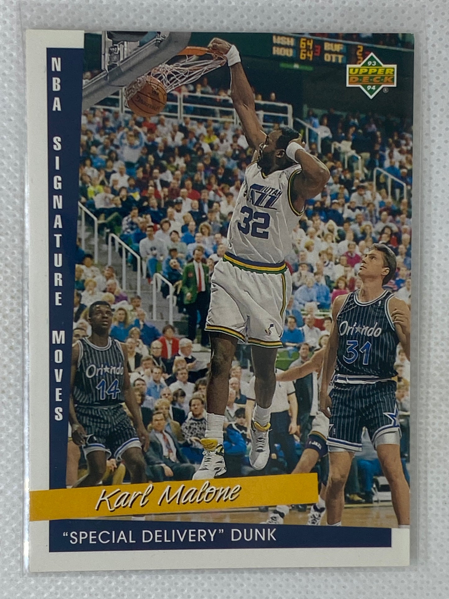 1993-94 Upper Deck Karl Malone #249 NBA Signature Moves “Special Delivery”