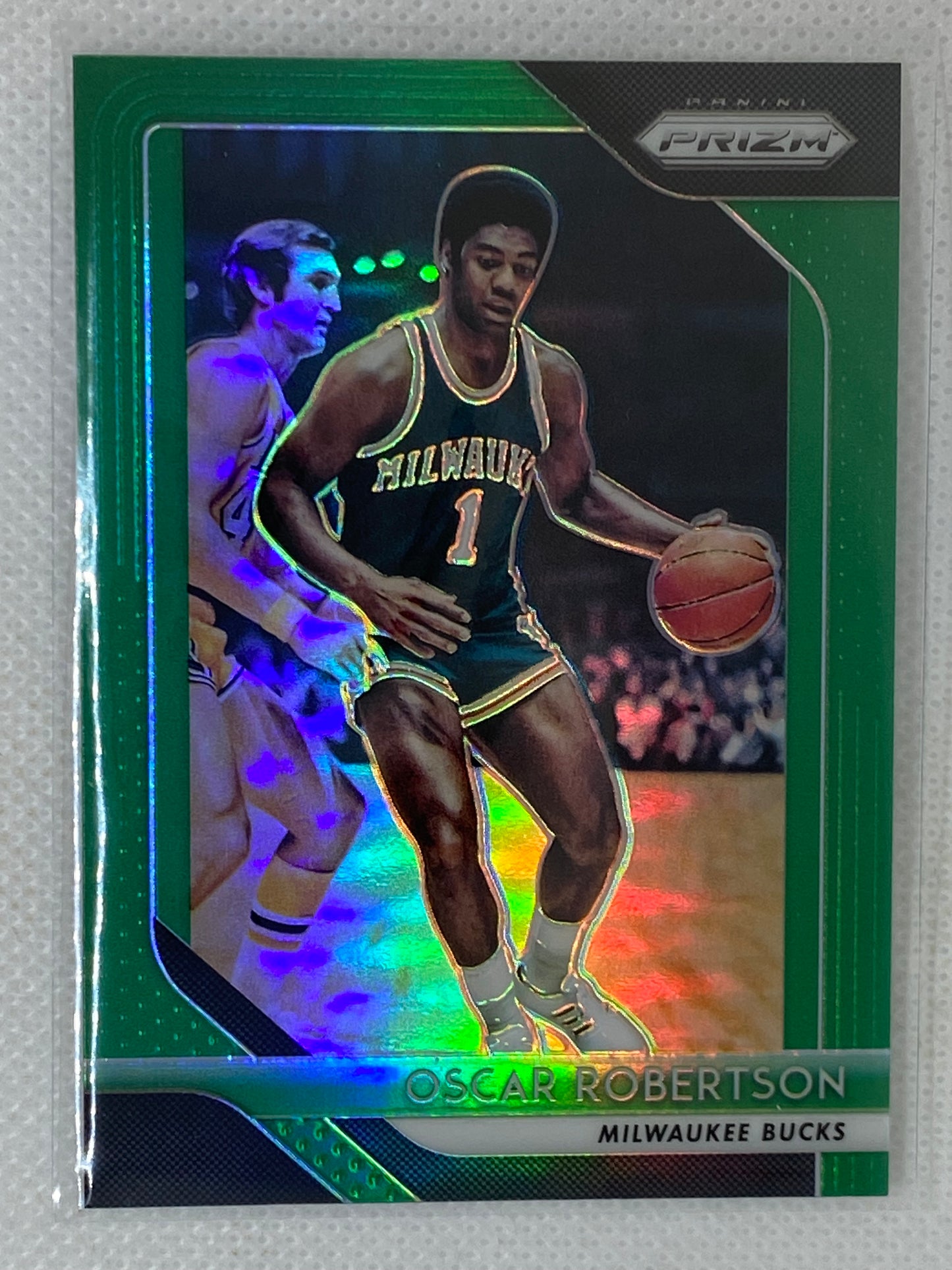 2018-19 Panini Prizm Basketball Green Parallel #125 Oscar Robertson Milwaukee Bucks