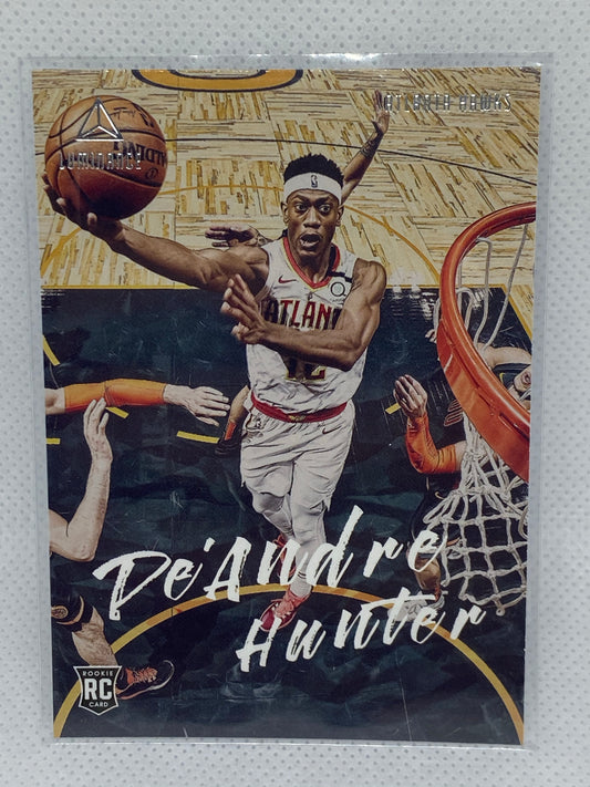 2019-20 Panini Chronicles Luminance De'Andre Hunter # 152 Atlanta Hawks RC