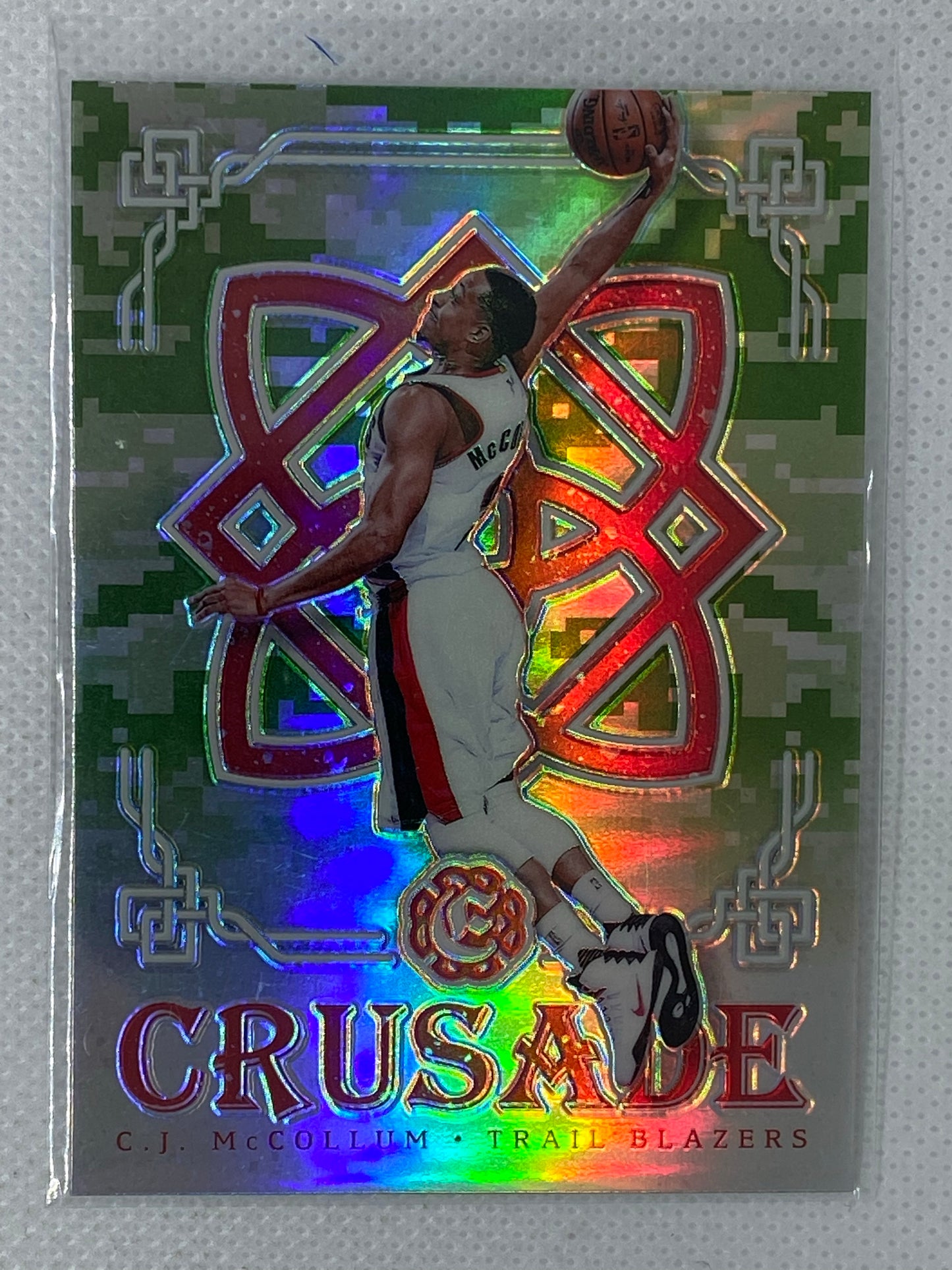 2016-17 Panini Excalibur Crusade Camo #12 C.J. McCollum SP Portland Trailblazers