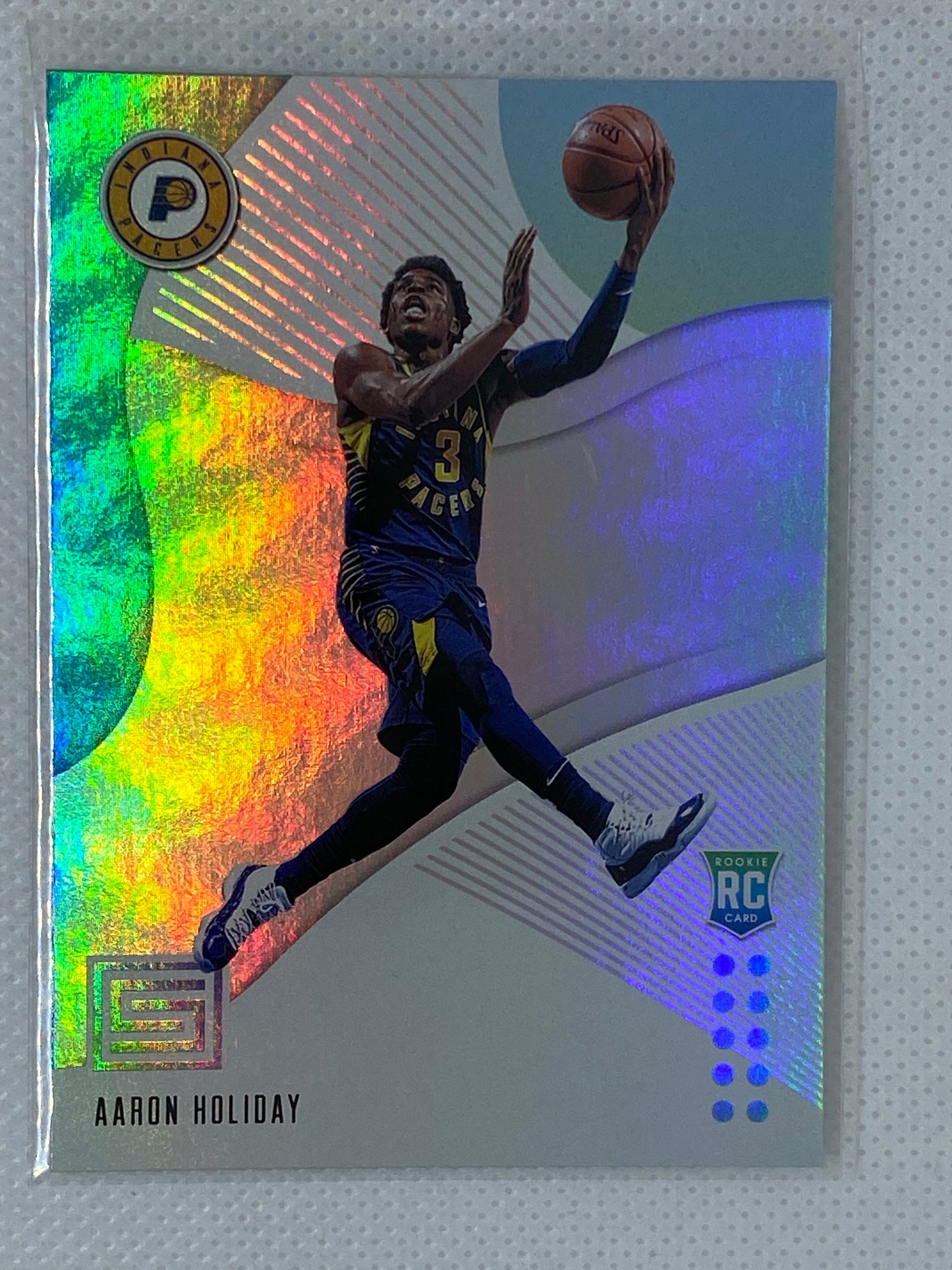 2018-19 Panini Status Rookies Aaron Holiday #130 Rookie Card