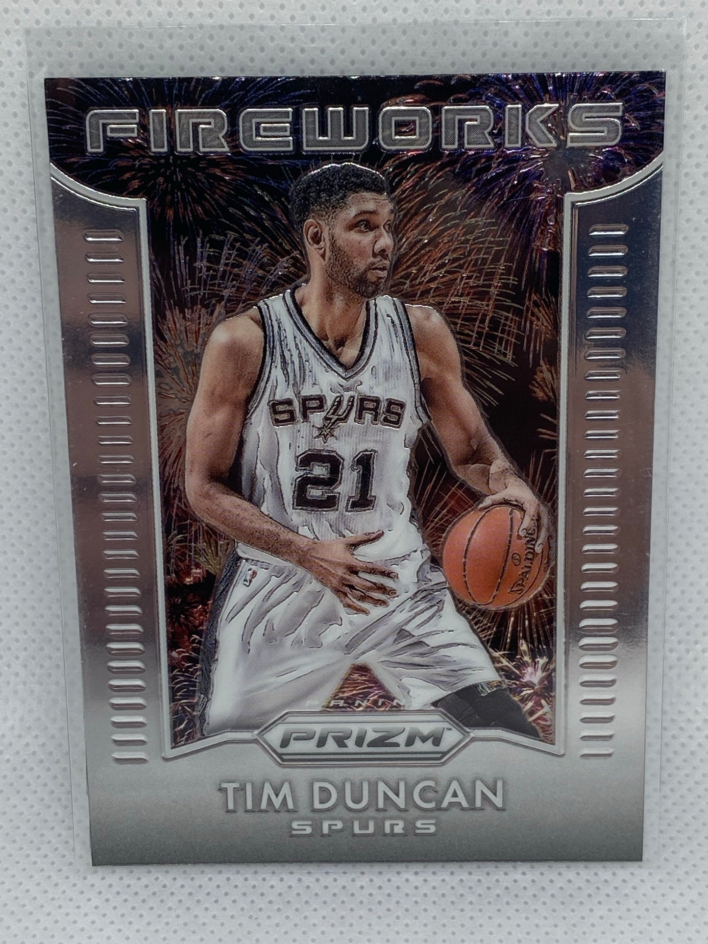 2015-16 Panini Prizm Fireworks Tim Duncan #11