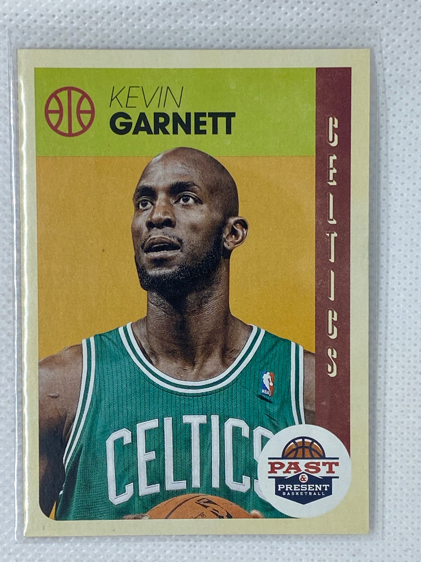 2012-13 Panini Past and Present #18 Kevin Garnett Celtics