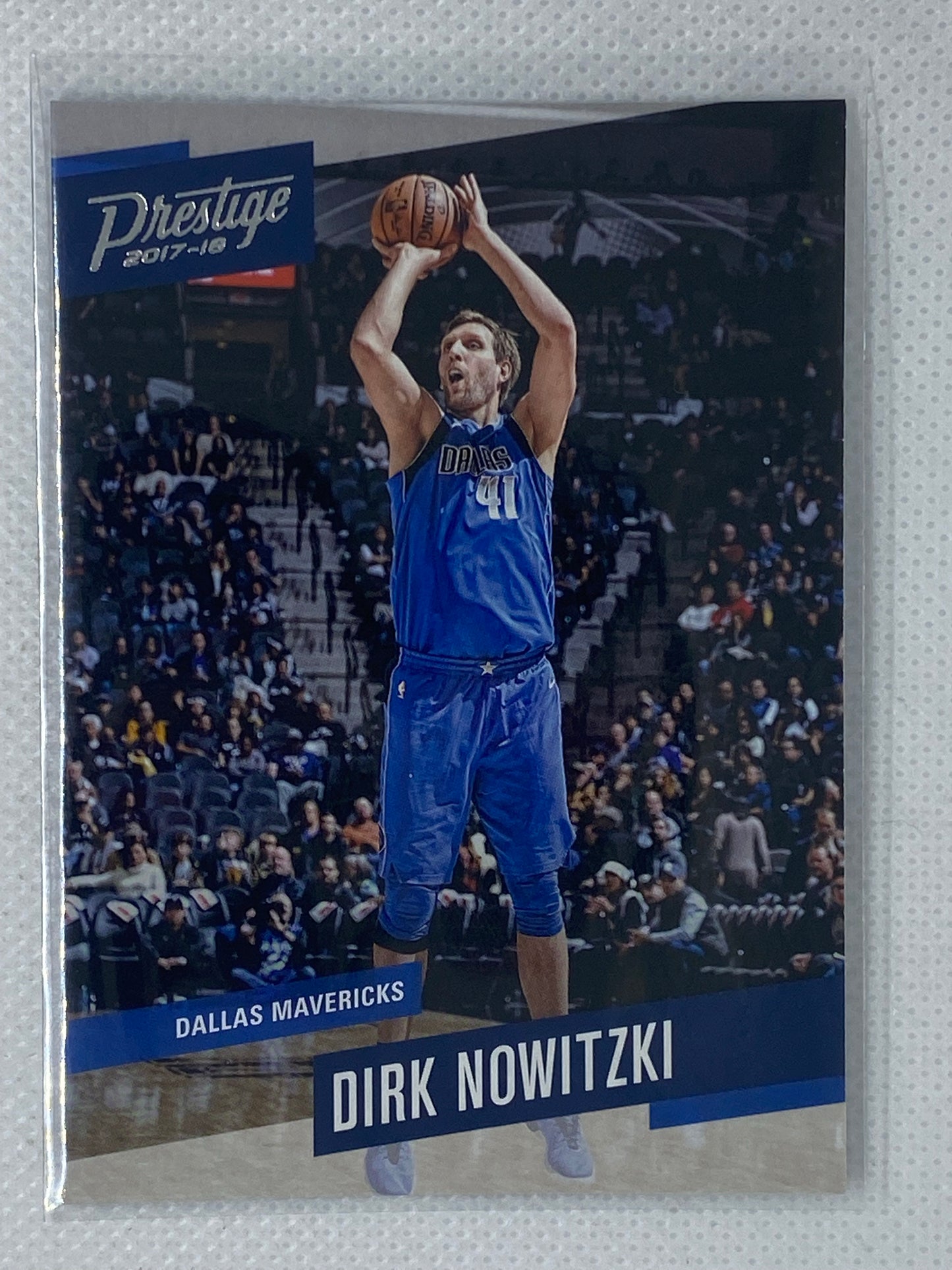 2017-18 Prestige Dirk Nowitzki NBA Base Card Mavericks #76