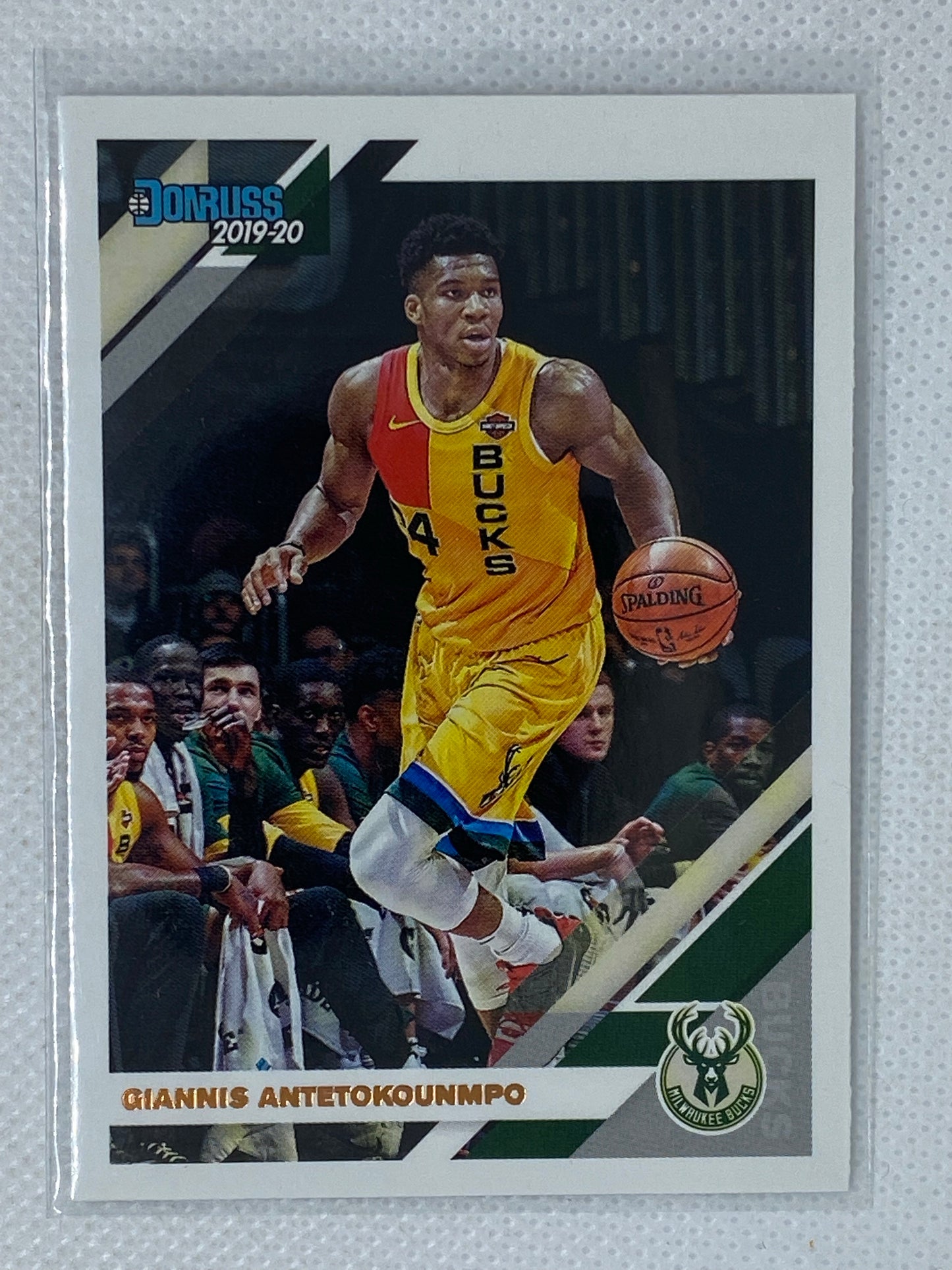 2019-20 Panini Donruss Basketball Giannis Antetokounmpo Milwaukee Bucks #113