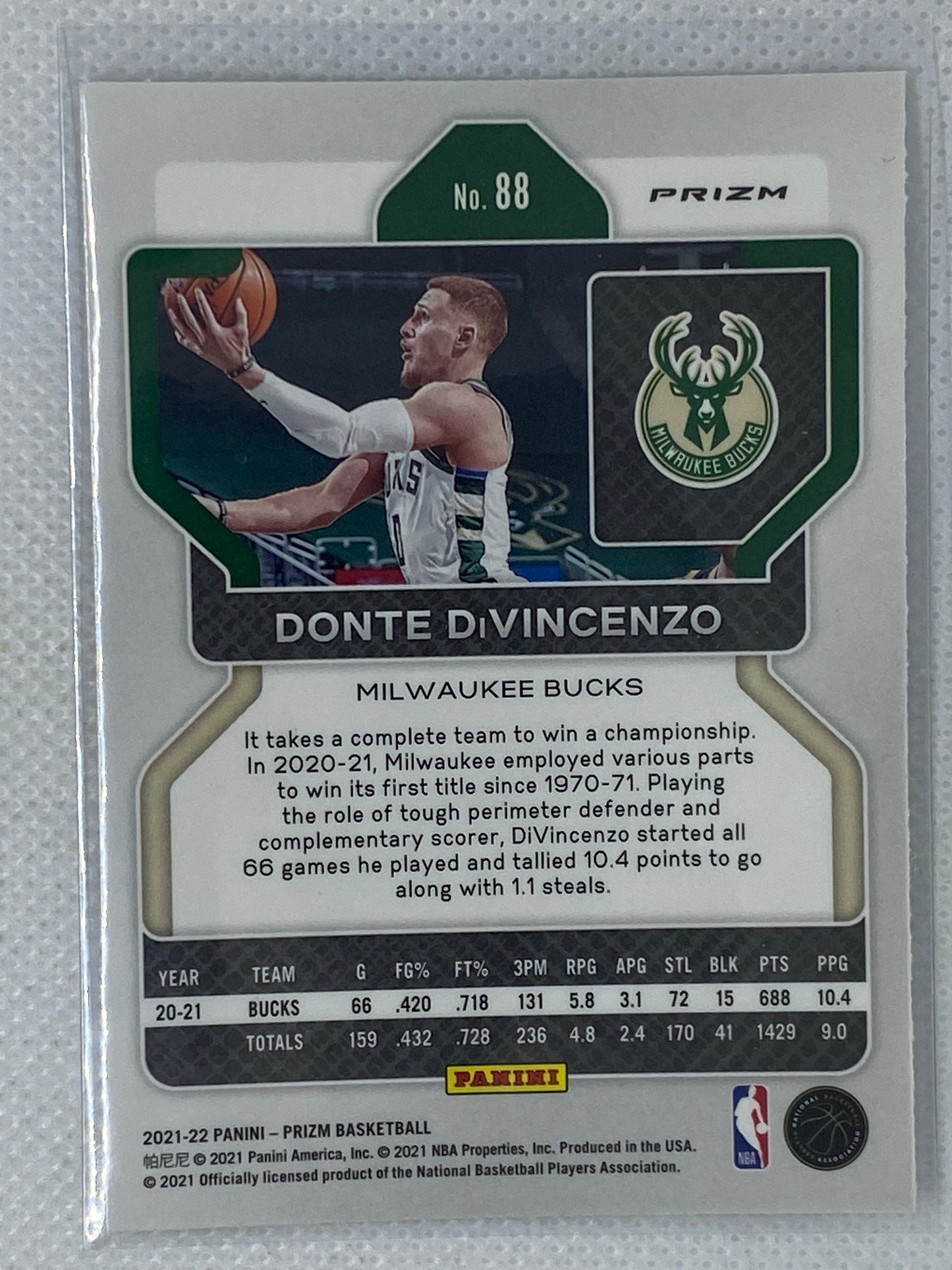 2021-22 Panini Prizm Donte DiVincenzo Cracked Ice Prizm #88 Milwaukee Bucks