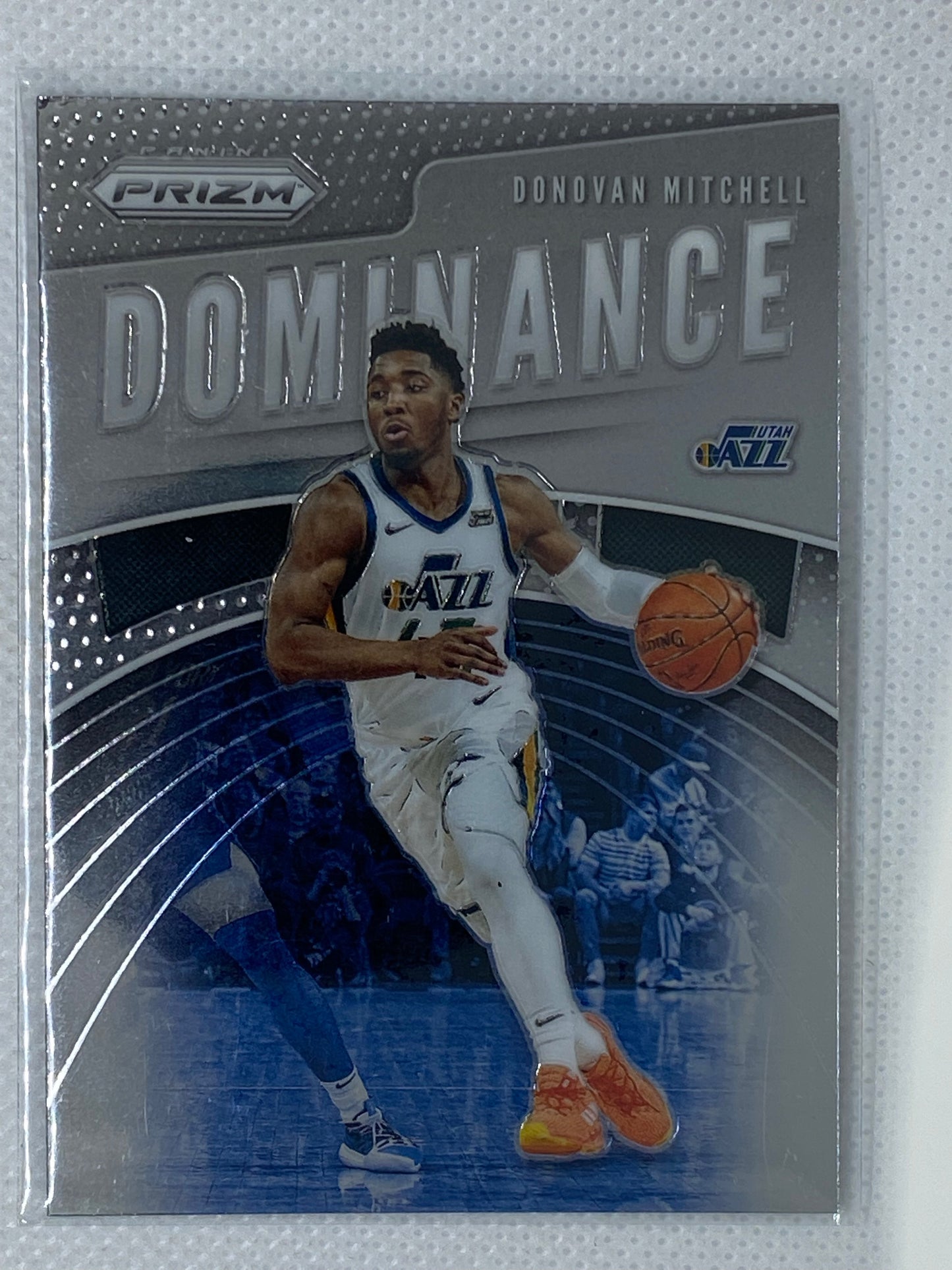 2019-20 Panini Prizm Donovan Mitchell Dominance #9 Utah Jazz